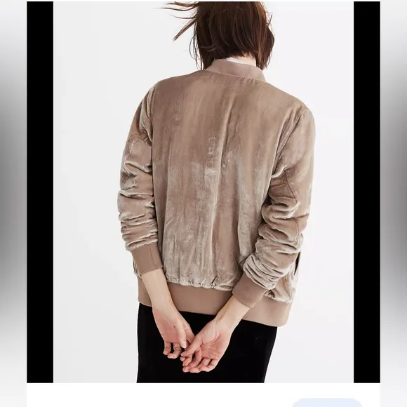 🍄 Madewell Luxe Velvet Bomber Jacket