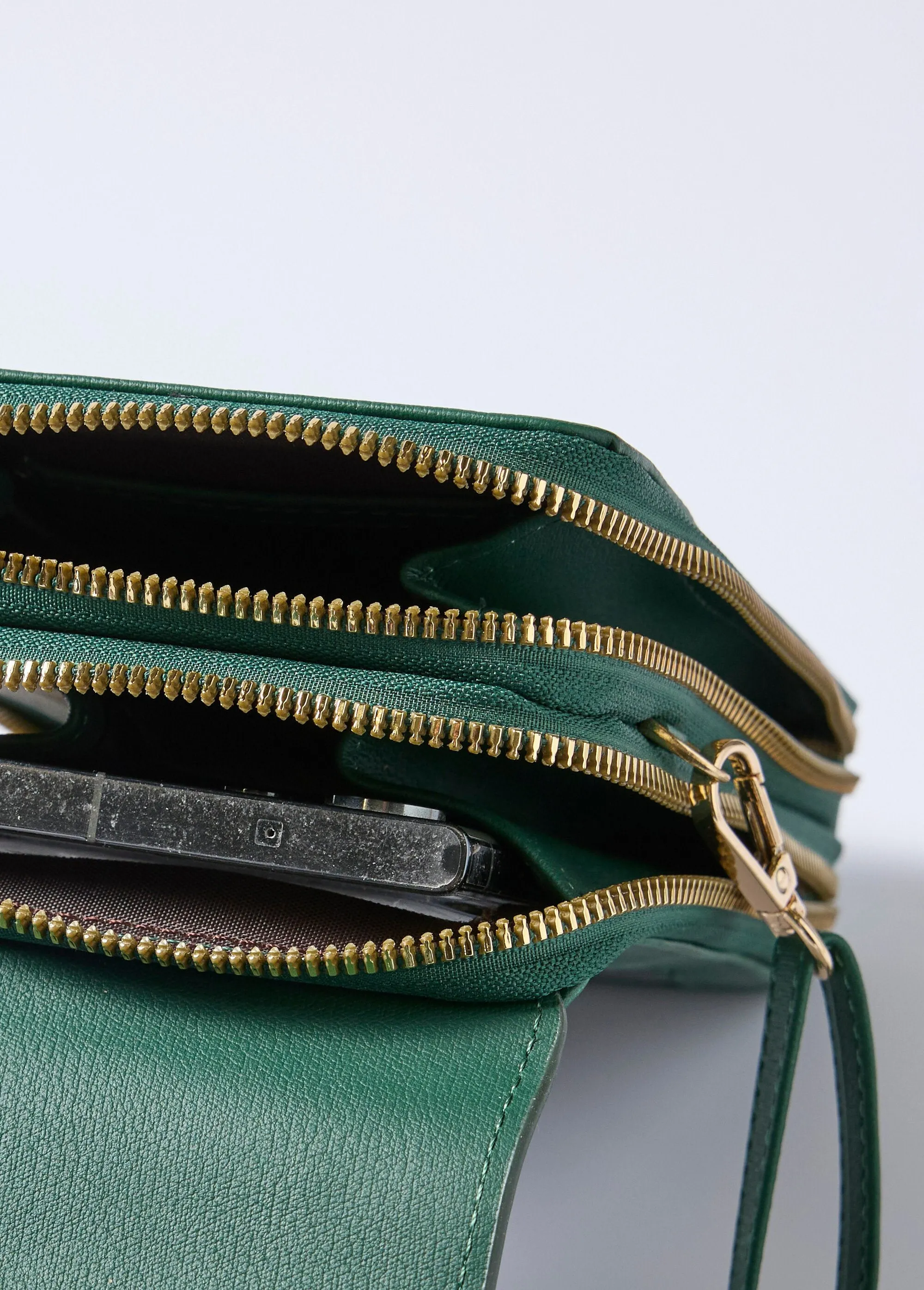 2-compartment faux leather phone pouch