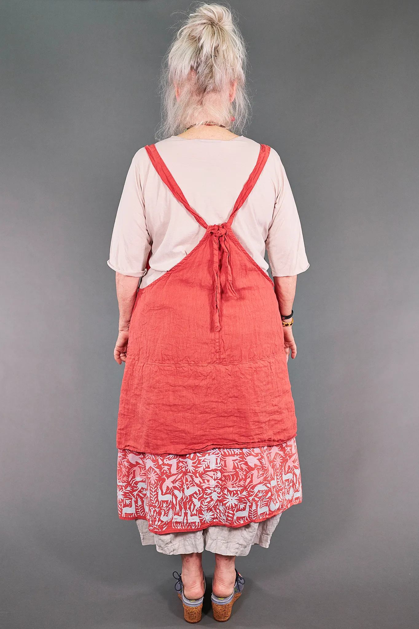 6209 Artist Apron Corallium-P