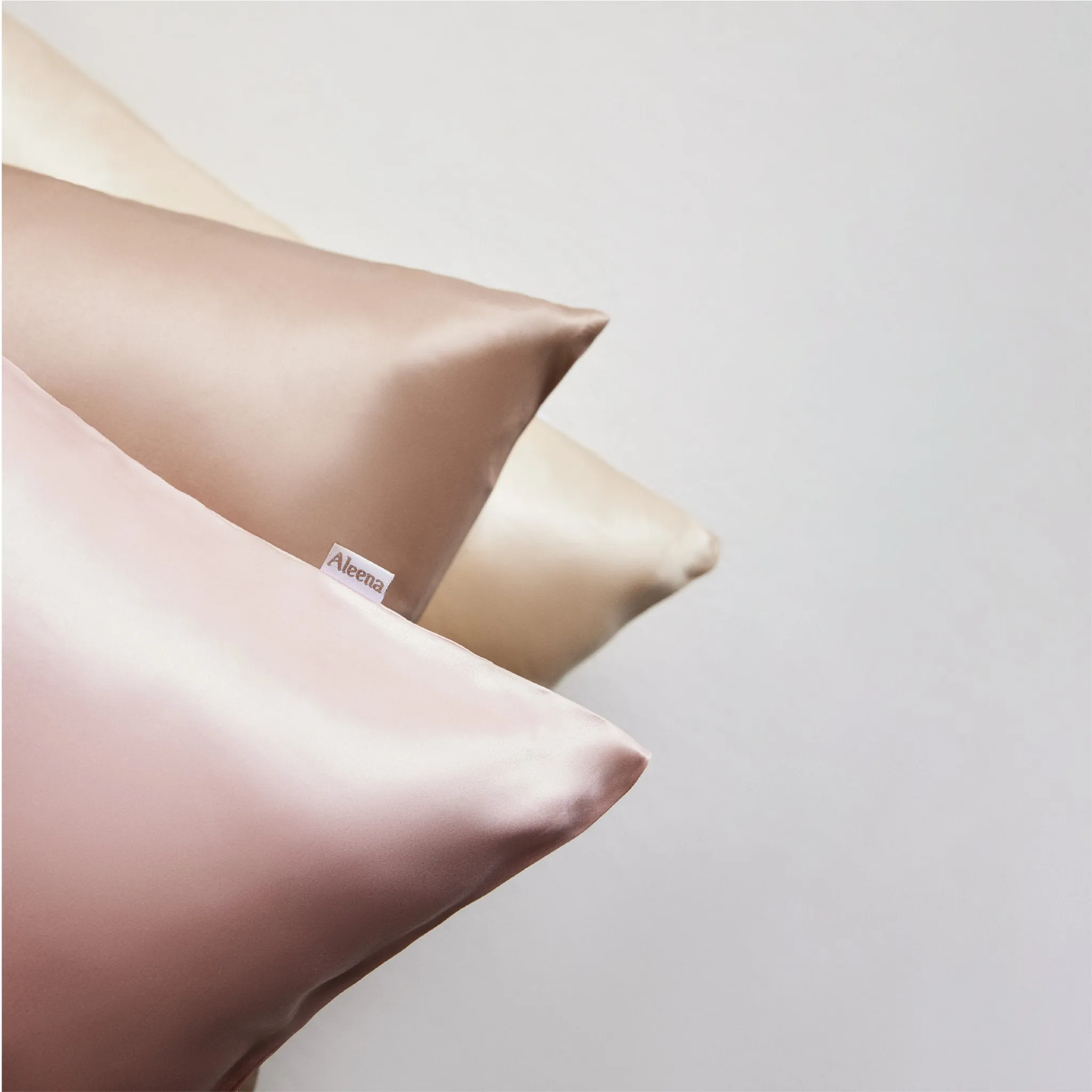 Aleena™ Single Silk Pillowcase (1 Pillowcase)