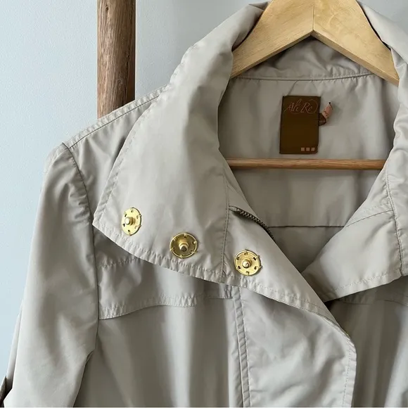 [ali ro] short sleeve cinch waist hooded rain jacket khaki