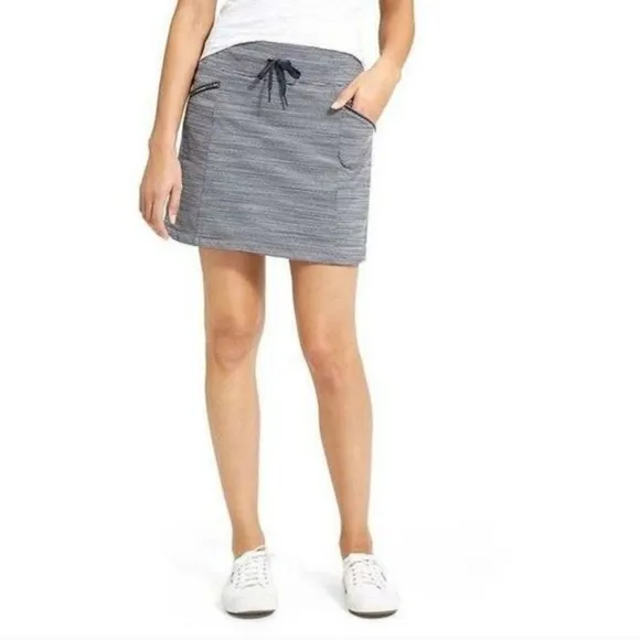 Athleta Gray Metro Stripped Zip Pockets Skort Size Small