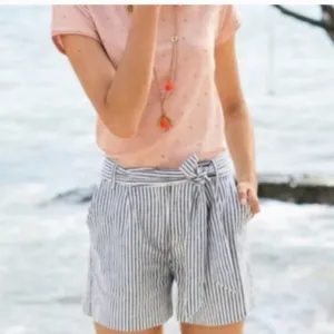 BODEN CORA BLUE AND WHITE STRIPED LINEN BLEND SHORTS