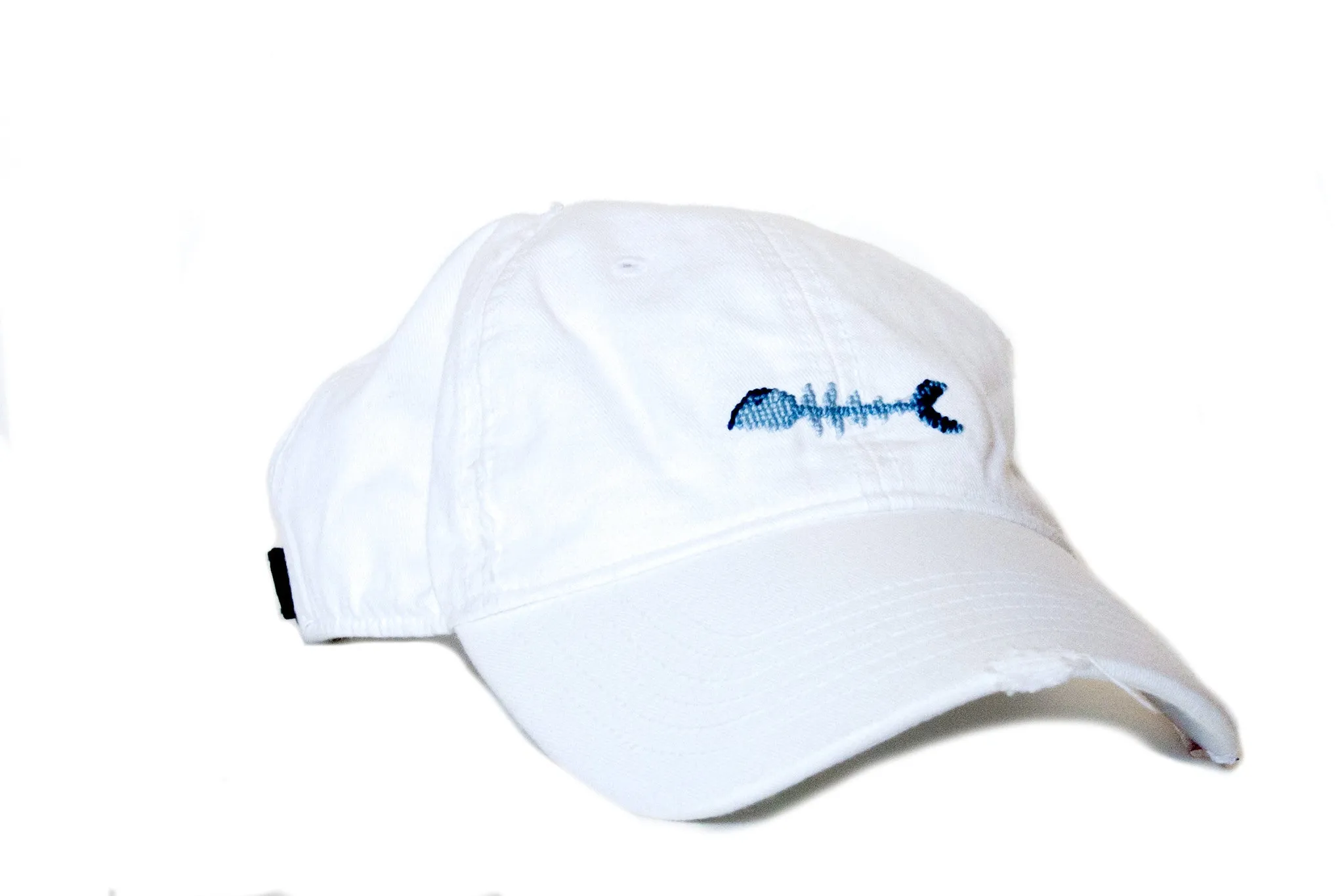 BONE FISH NEEDLEPOINT HAT WHITE