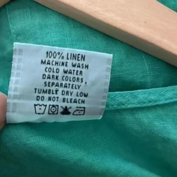Click XS green linen dress with front pockets