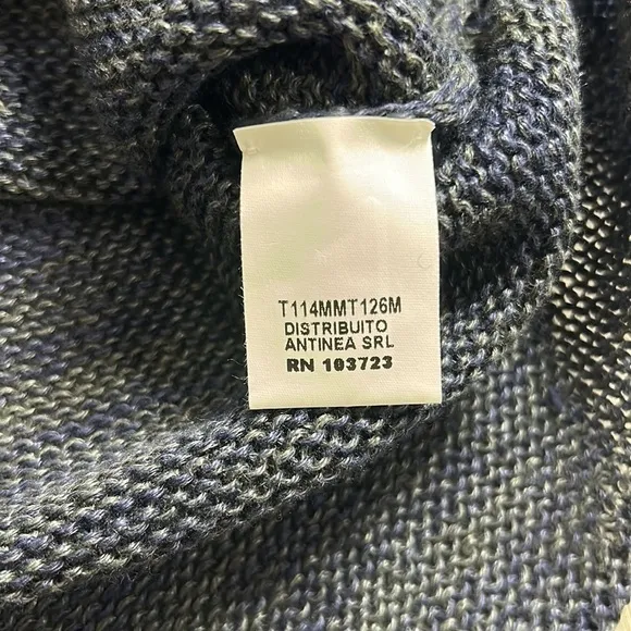 Emporio Armani • long sleeve vneck sweater linen/cotton