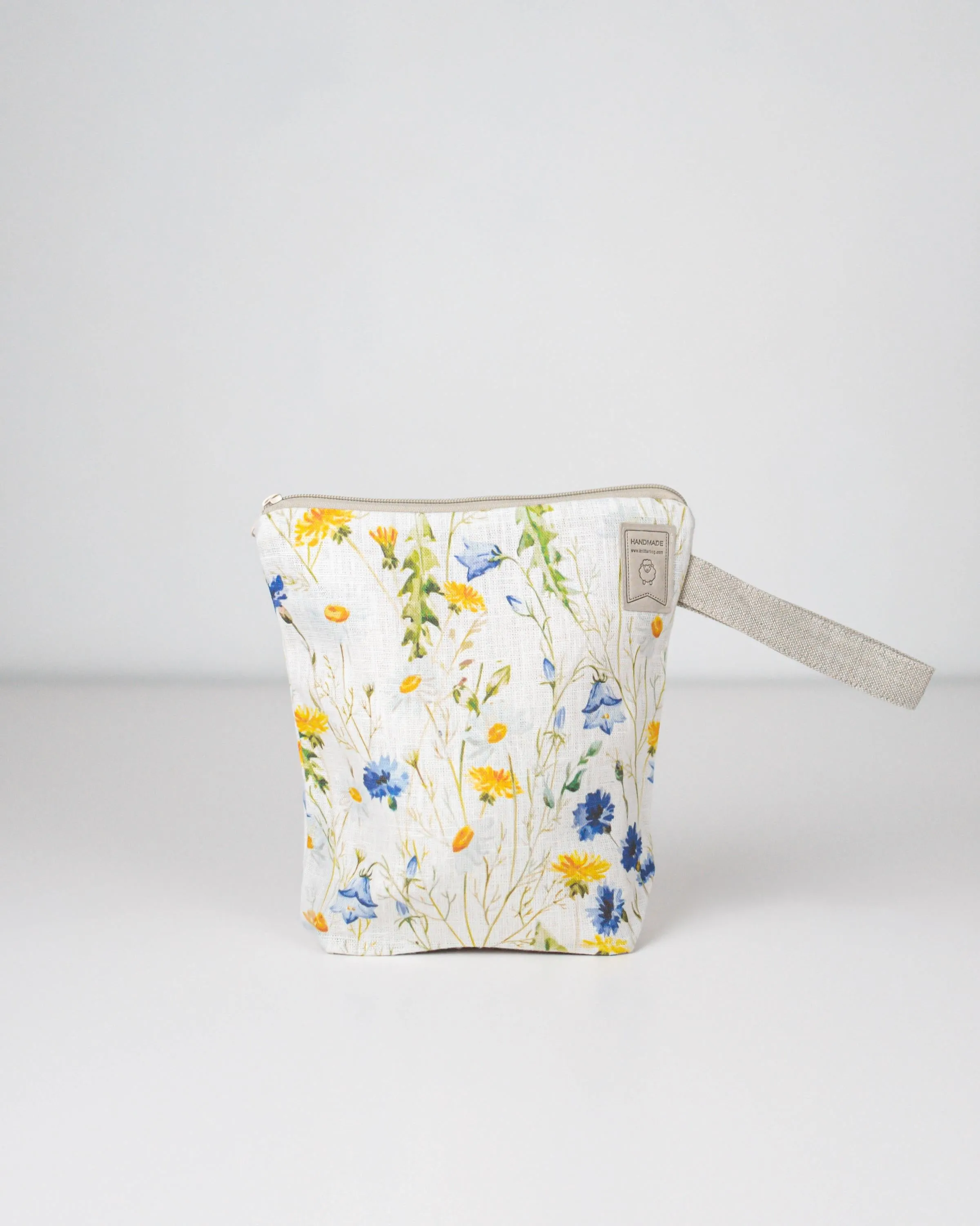 Floral Dream Project Bag - Zippered Work in Progress Yarn Organizer with Dandelion, Daisy, and Bellflower Print