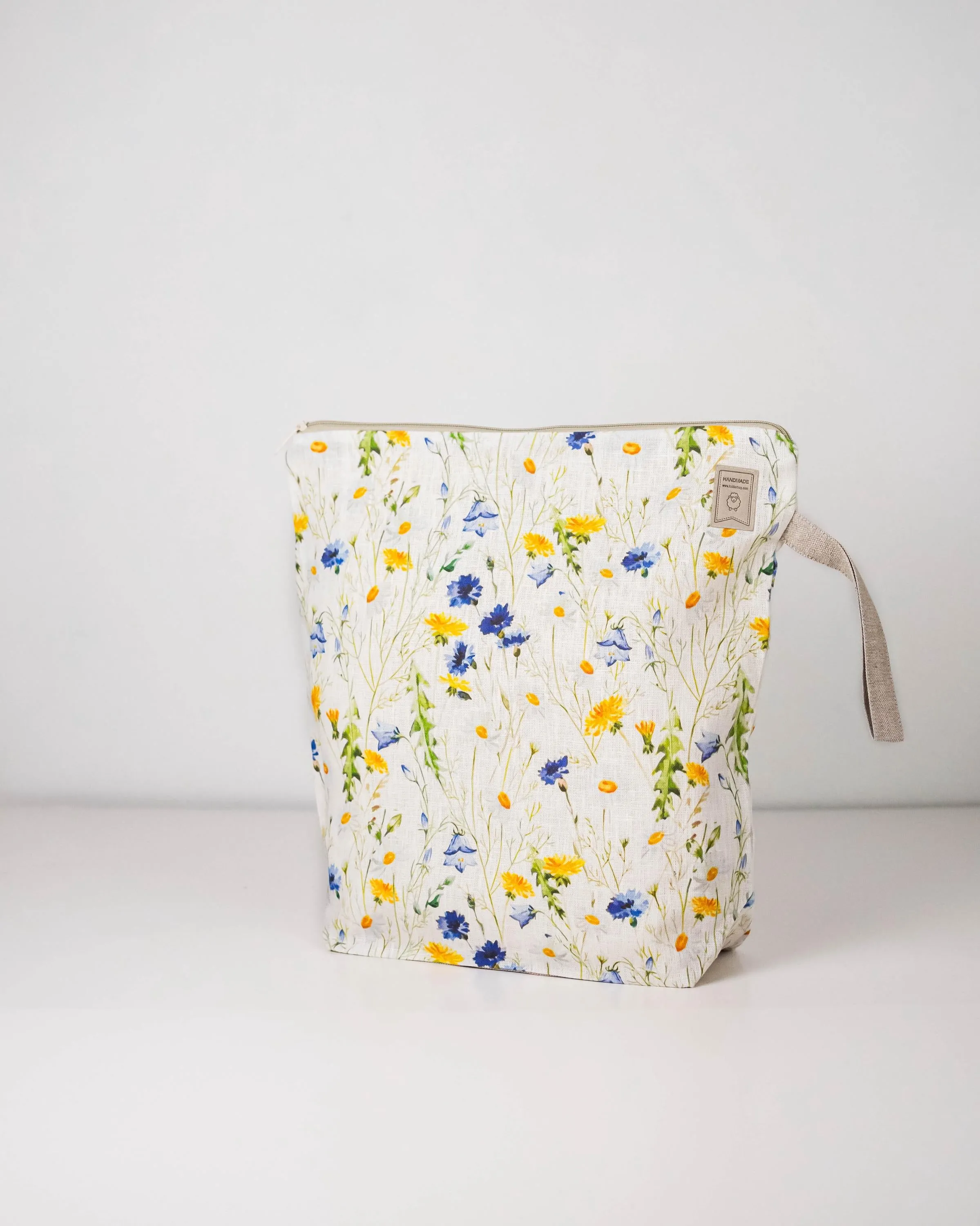 Floral Dream Project Bag - Zippered Work in Progress Yarn Organizer with Dandelion, Daisy, and Bellflower Print