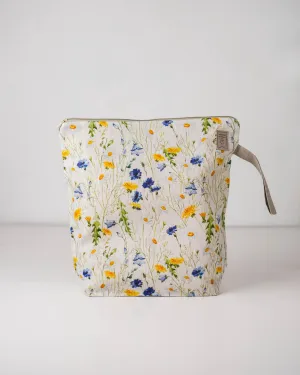 Floral Dream Project Bag - Zippered Work in Progress Yarn Organizer with Dandelion, Daisy, and Bellflower Print