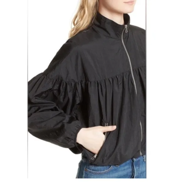 FREE PEOPLE Women’s Black Cropped Balloon Bomber Windbreaker Jacket Size Medium