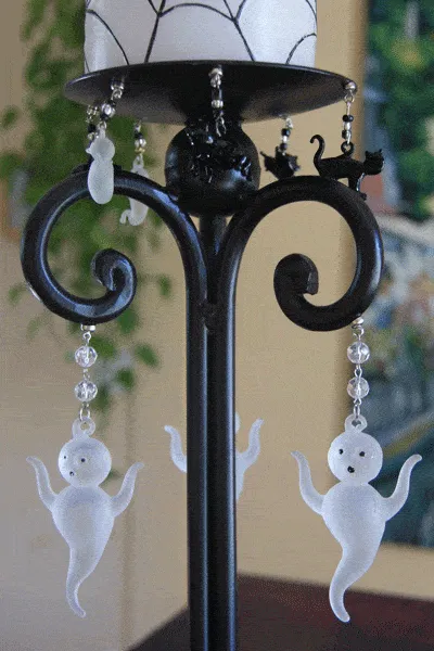 GHOST (Set/1) MAGNETIC HALLOWEEN ORNAMENT - Magnetic Chandelier Accessory TrimKit®