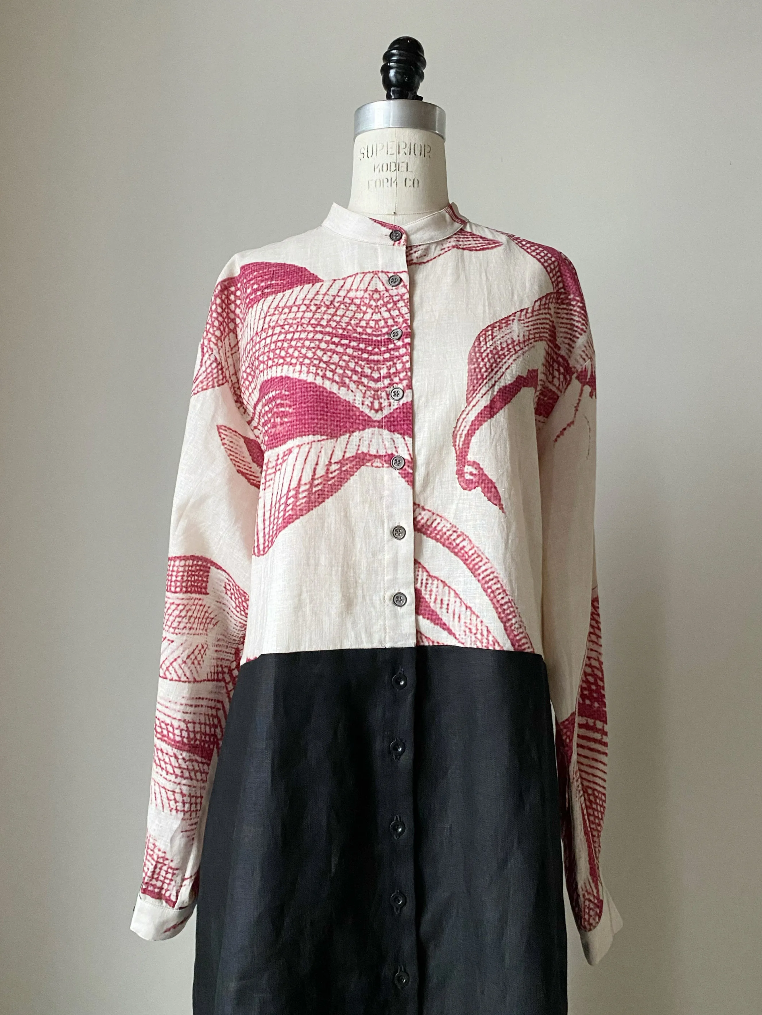 giant toile with black linen shirt dress