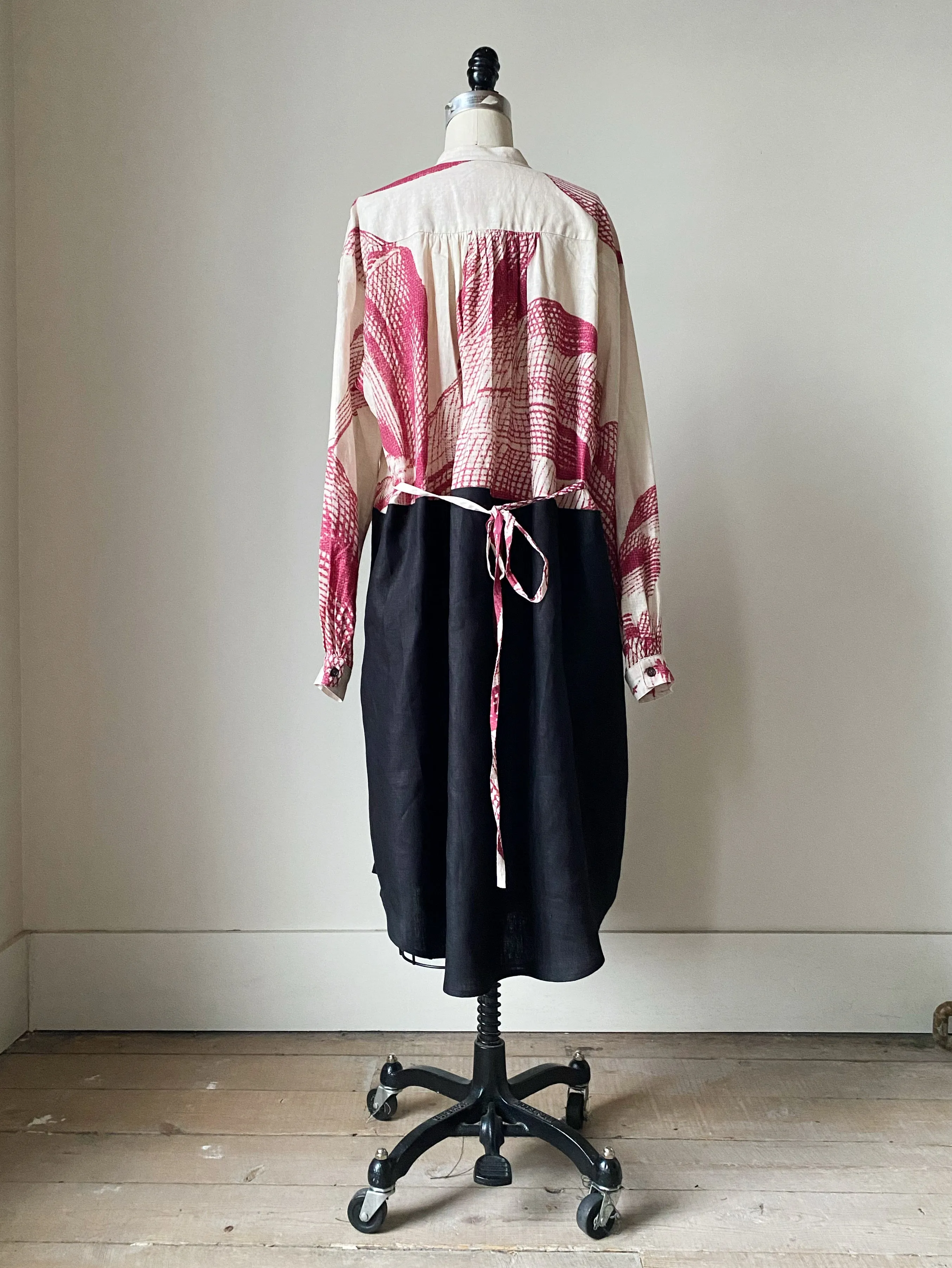 giant toile with black linen shirt dress