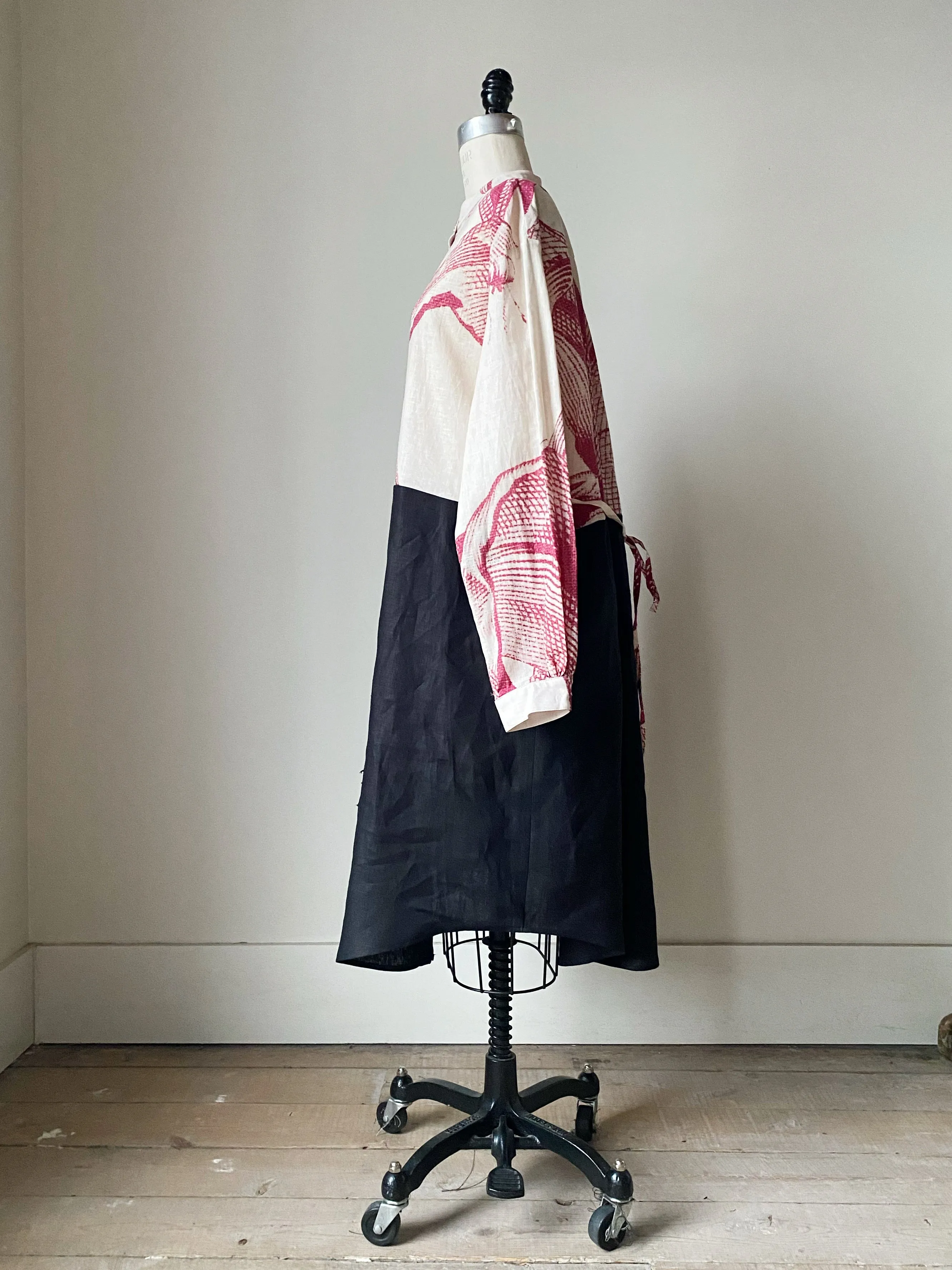 giant toile with black linen shirt dress