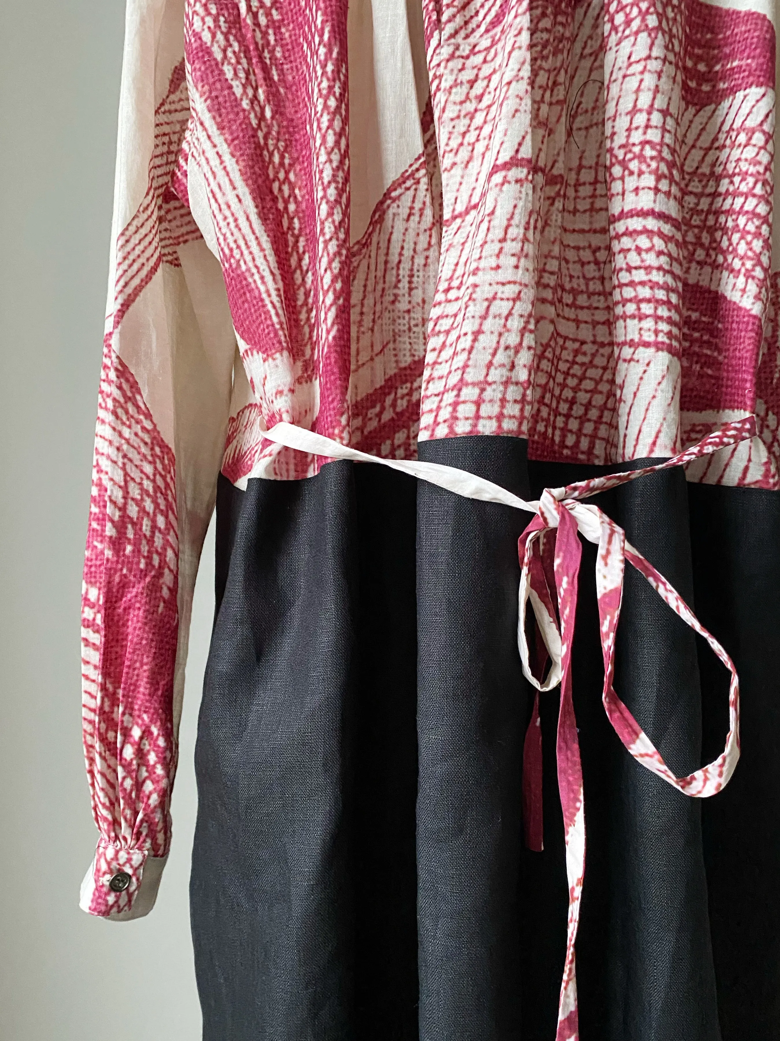 giant toile with black linen shirt dress