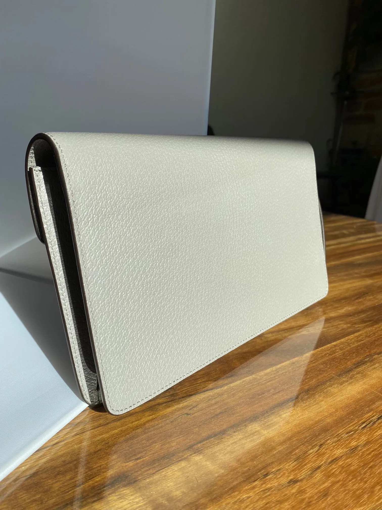 Gucci Dionysus Leather Purse in Gray