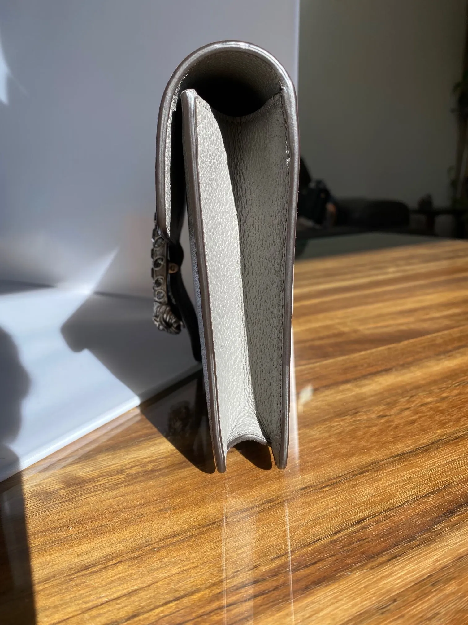 Gucci Dionysus Leather Purse in Gray