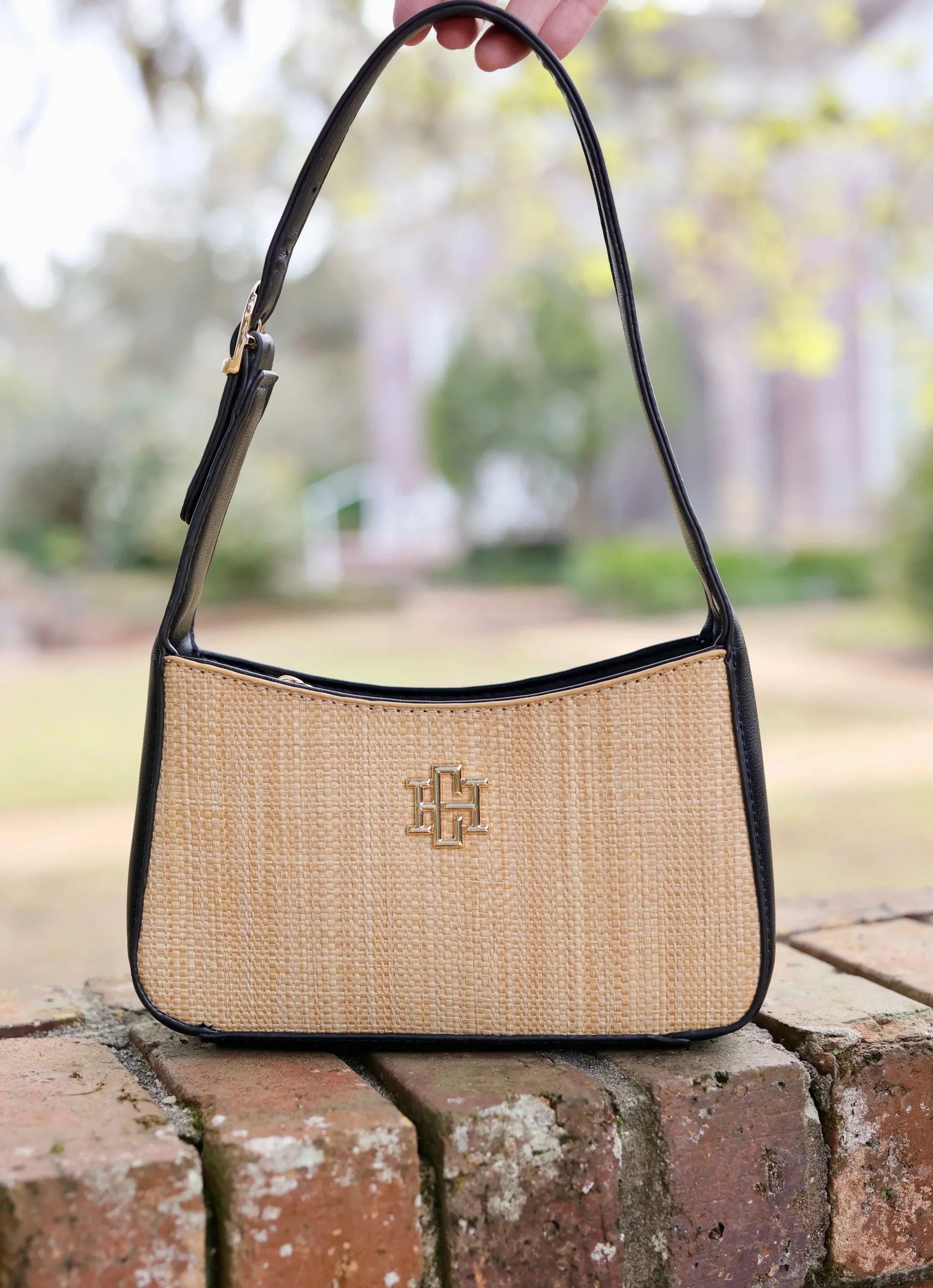 JUDE STRAW HANDBAG-BLACK