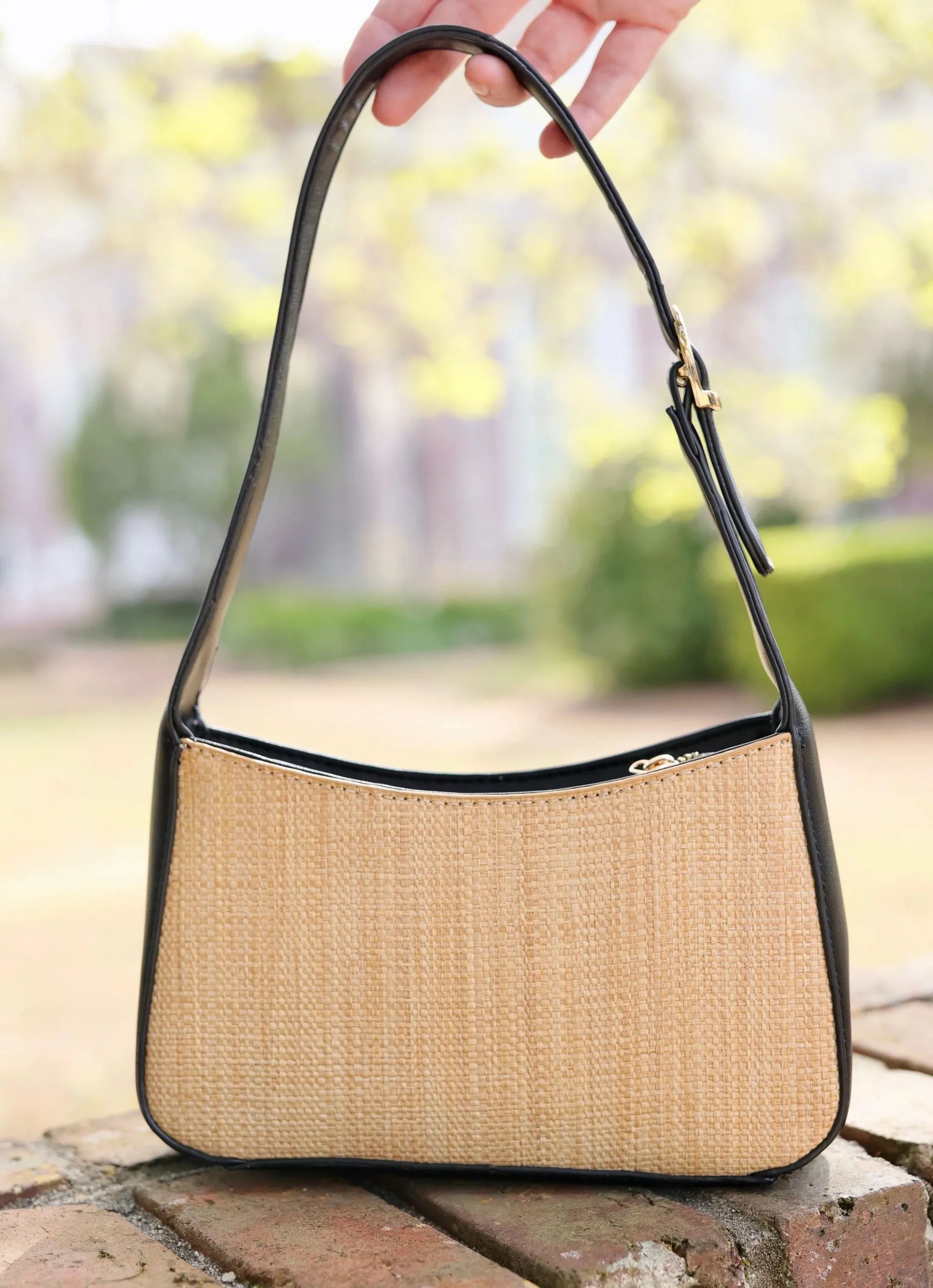 JUDE STRAW HANDBAG-BLACK