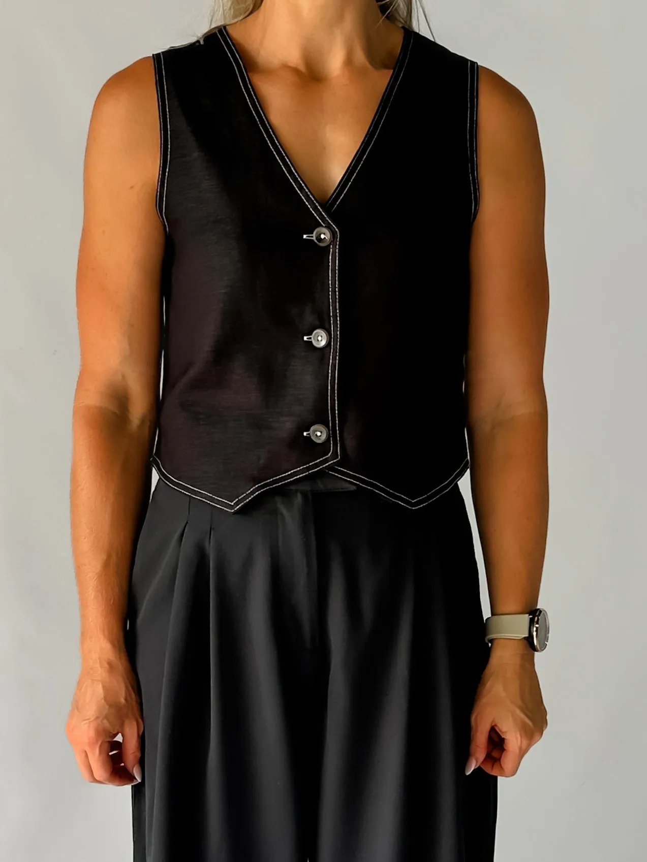 KATIE VEST TOP - BLACK