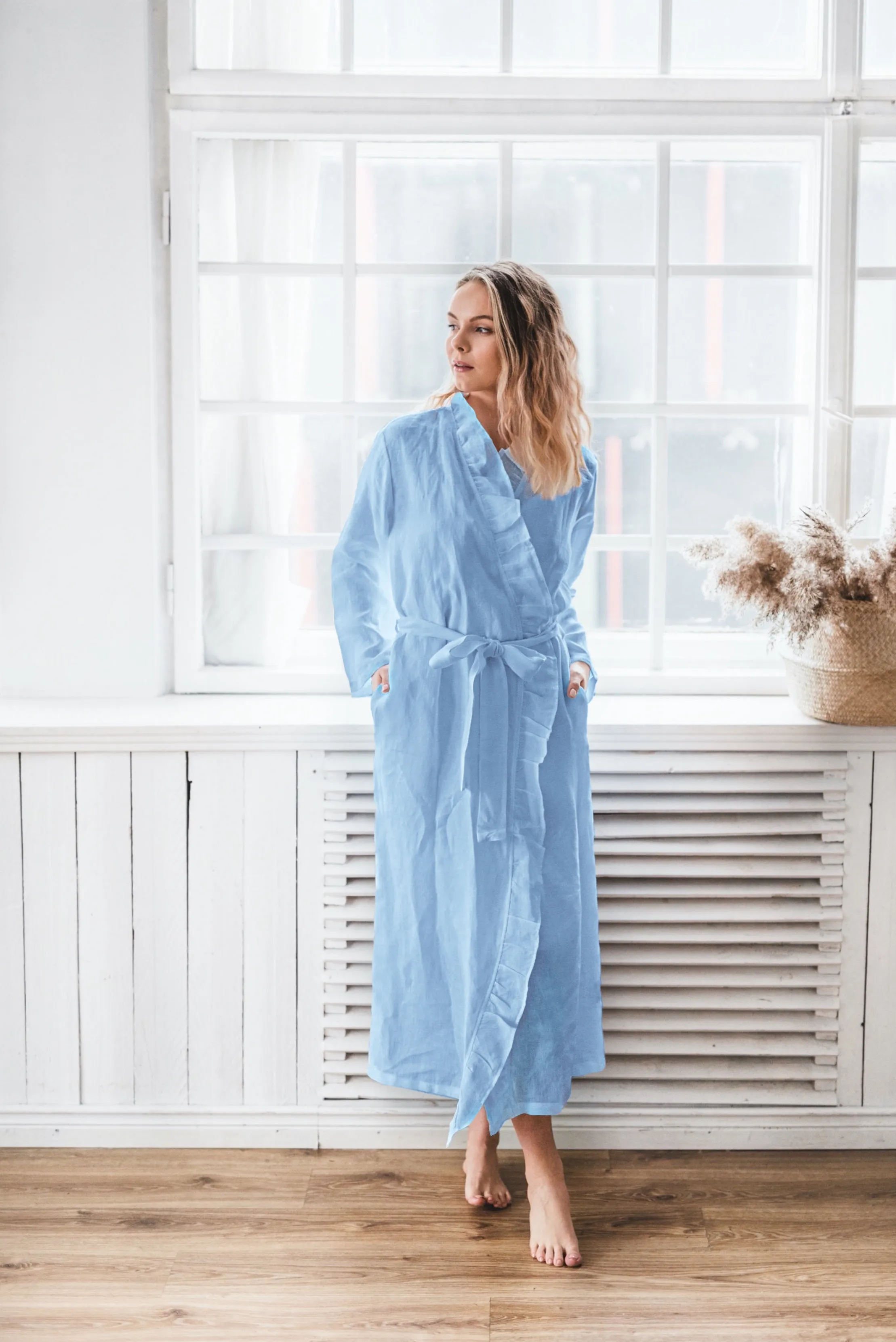 Linen ruffle bathrobe