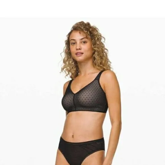 Lululemon Black Beige Like Nothing Lace Bra 32D