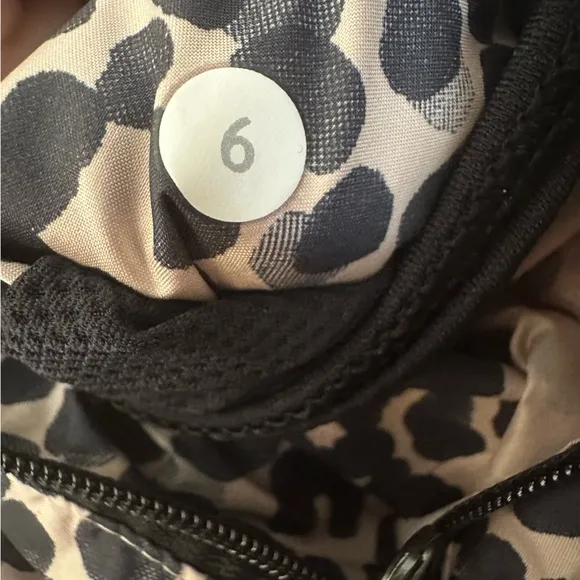 Lululemon Pack-It Vest Ace Spot Grain Black Sz 6