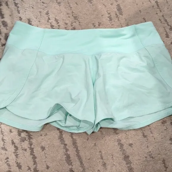 Lululemon Run Times Short II *4&quot; Toothpaste