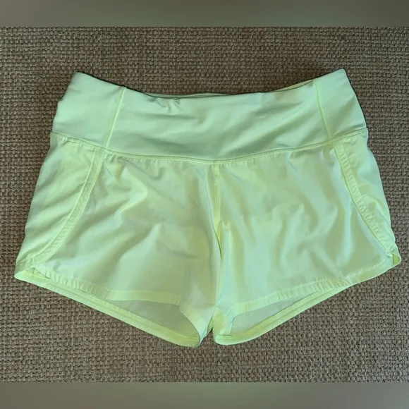 Lululemon Run Times Short II in Fluro‎ Citrus, Size 4