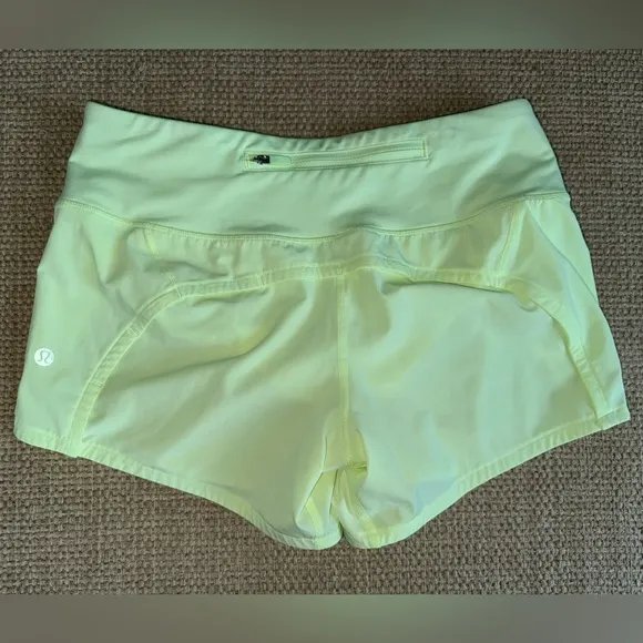 Lululemon Run Times Short II in Fluro‎ Citrus, Size 4