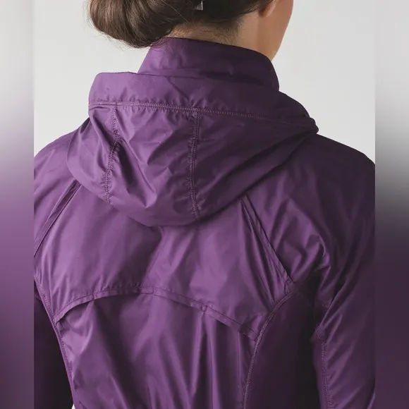 Lululemon‎ Rush Hour Jacket Darkest Magenta Size 6