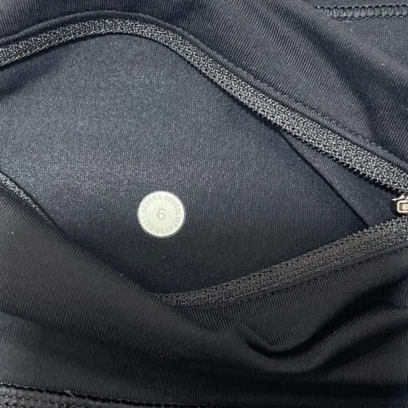 Lululemon Speed Up Short 2.5&quot; Black Size 6