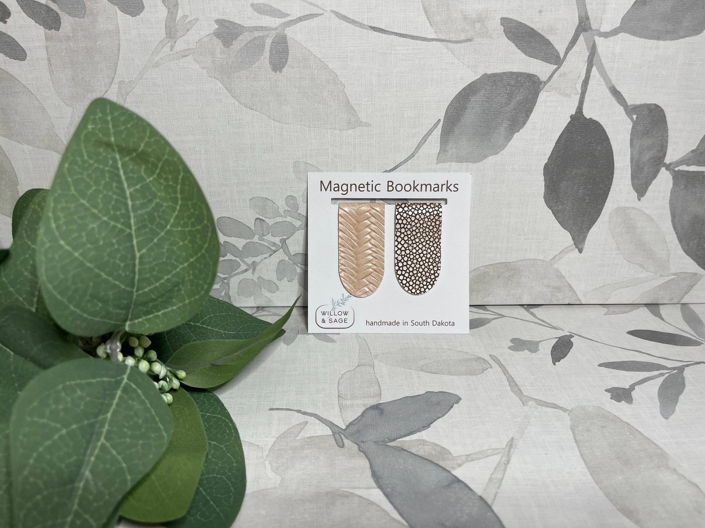 Neutral Magnetic Bookmark Pair