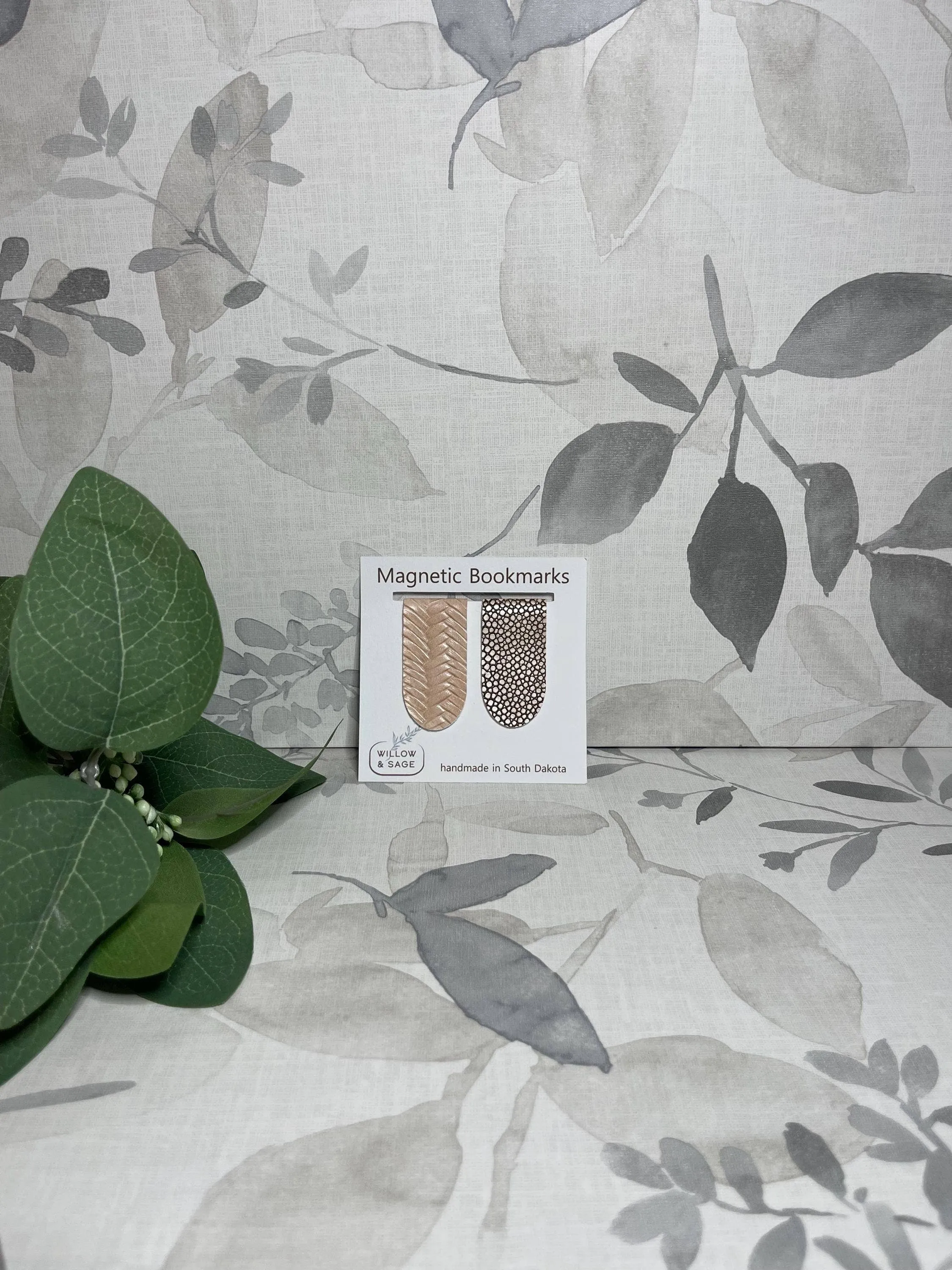 Neutral Magnetic Bookmark Pair