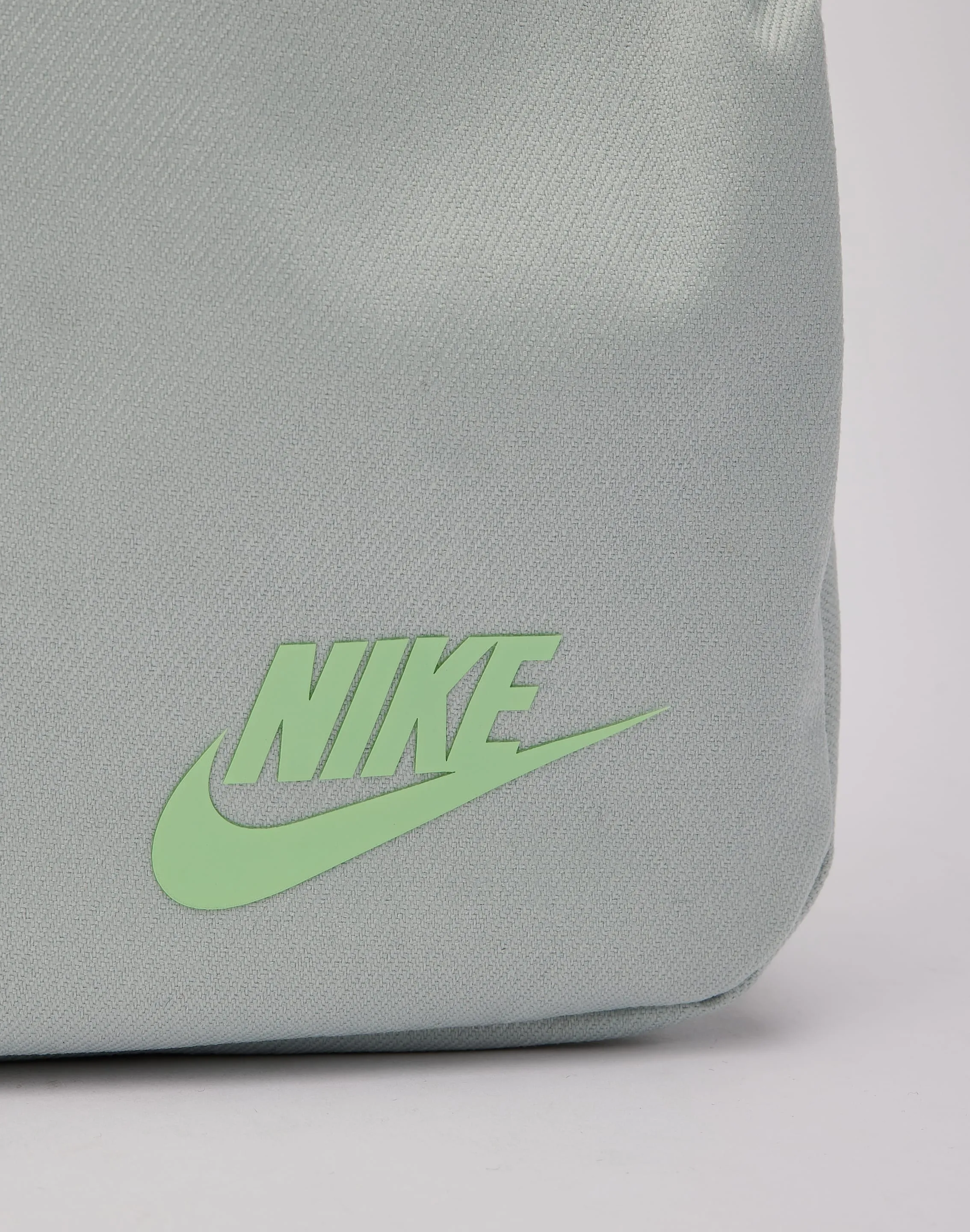 Nike Elemental Crossbody Bag