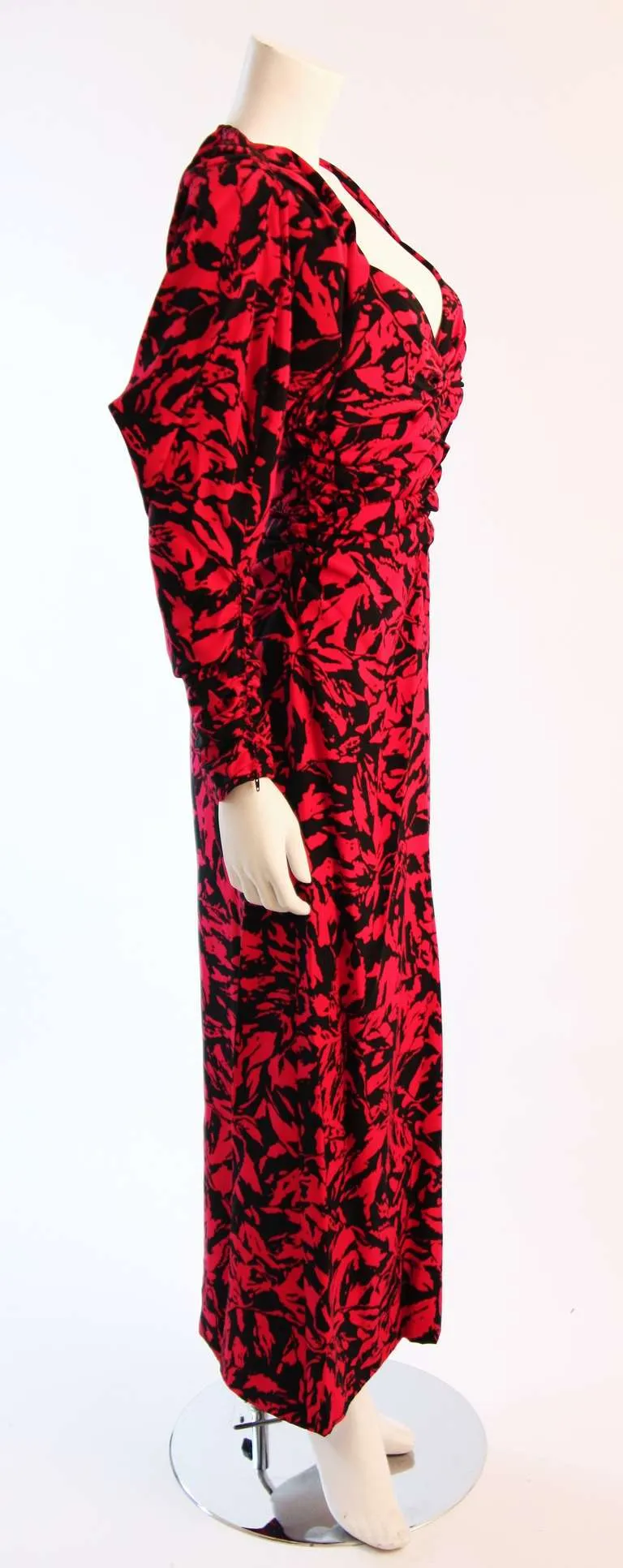 NINA RICCI Black and Red Open Back Abstract Silk Gown size 4