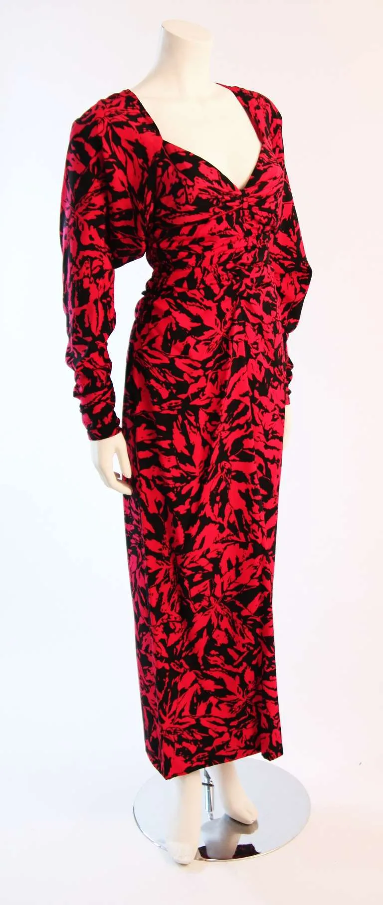 NINA RICCI Black and Red Open Back Abstract Silk Gown size 4