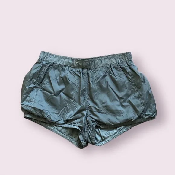 NWOT Sunshine Bubble Hem shorts by FP Movement from Free People in size Medium