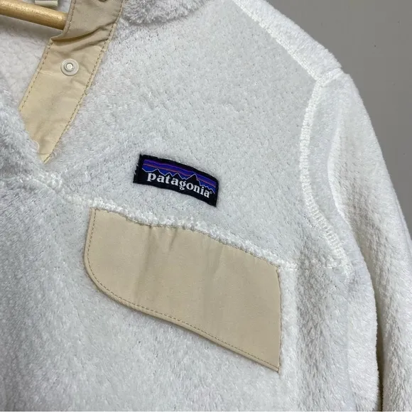 Patagonia Re-Tool Snap-T Fleece Pullover in Raw Linen White size small
