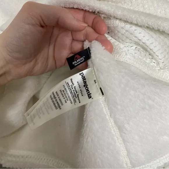 Patagonia Re-Tool Snap-T Fleece Pullover in Raw Linen White size small