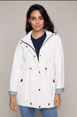 Raincoat in Ivory