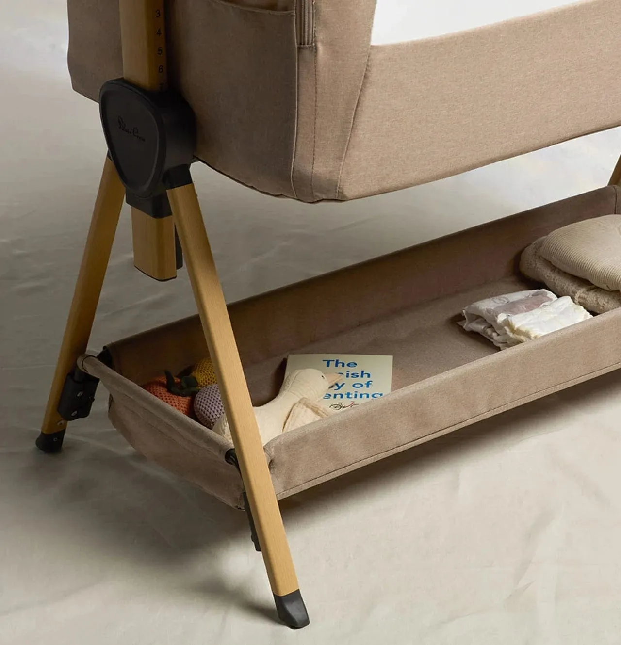 Silver Cross Lunar Bedside Crib - Oatmeal