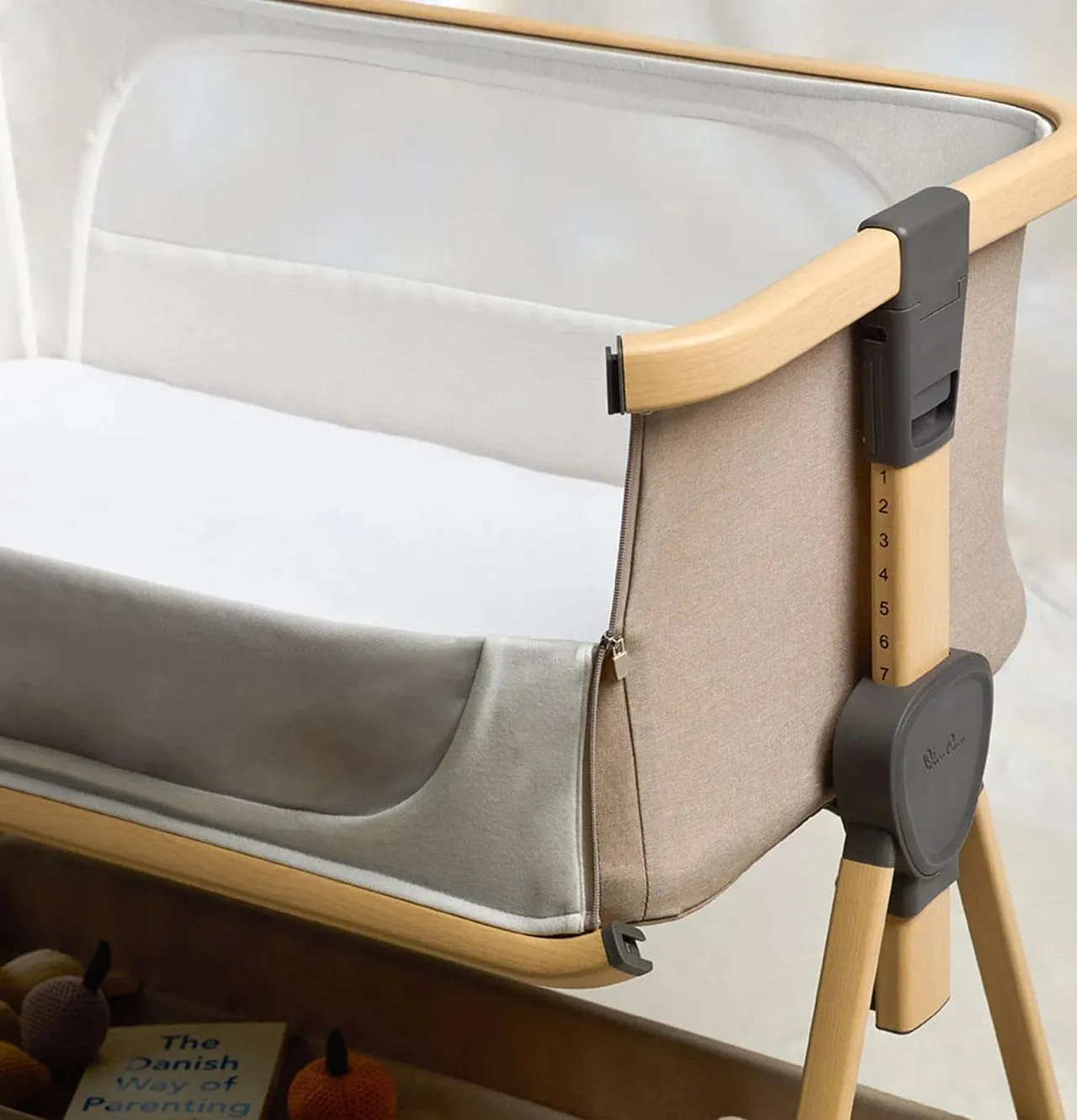 Silver Cross Lunar Bedside Crib - Oatmeal