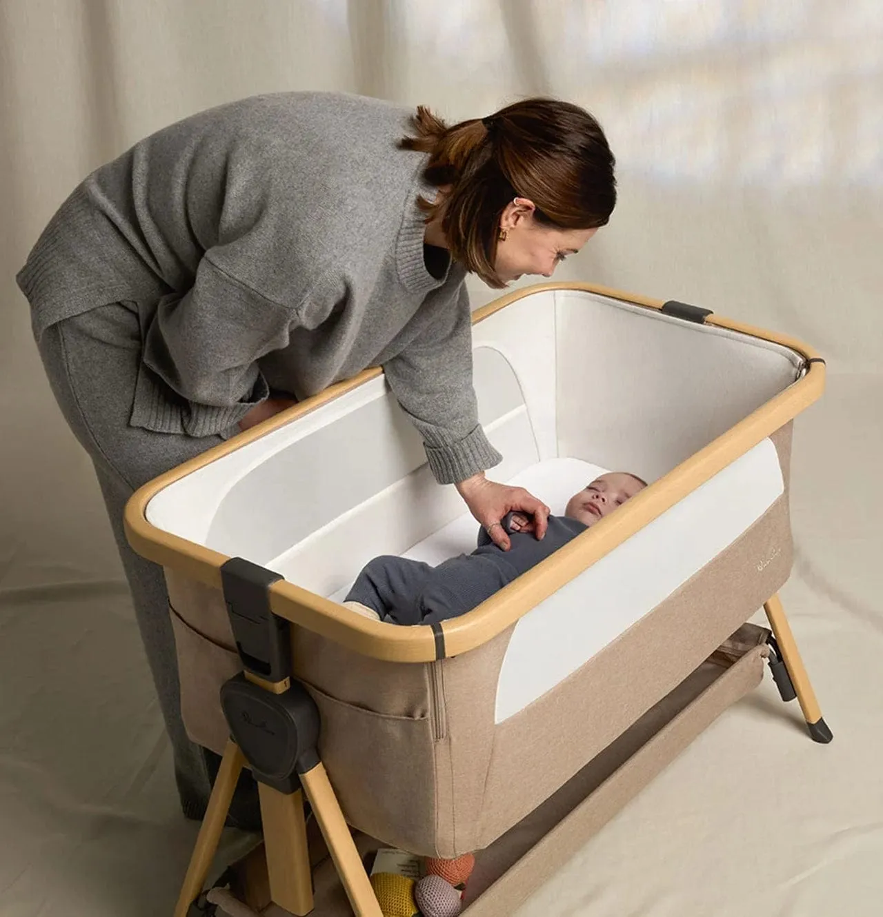 Silver Cross Lunar Bedside Crib - Oatmeal