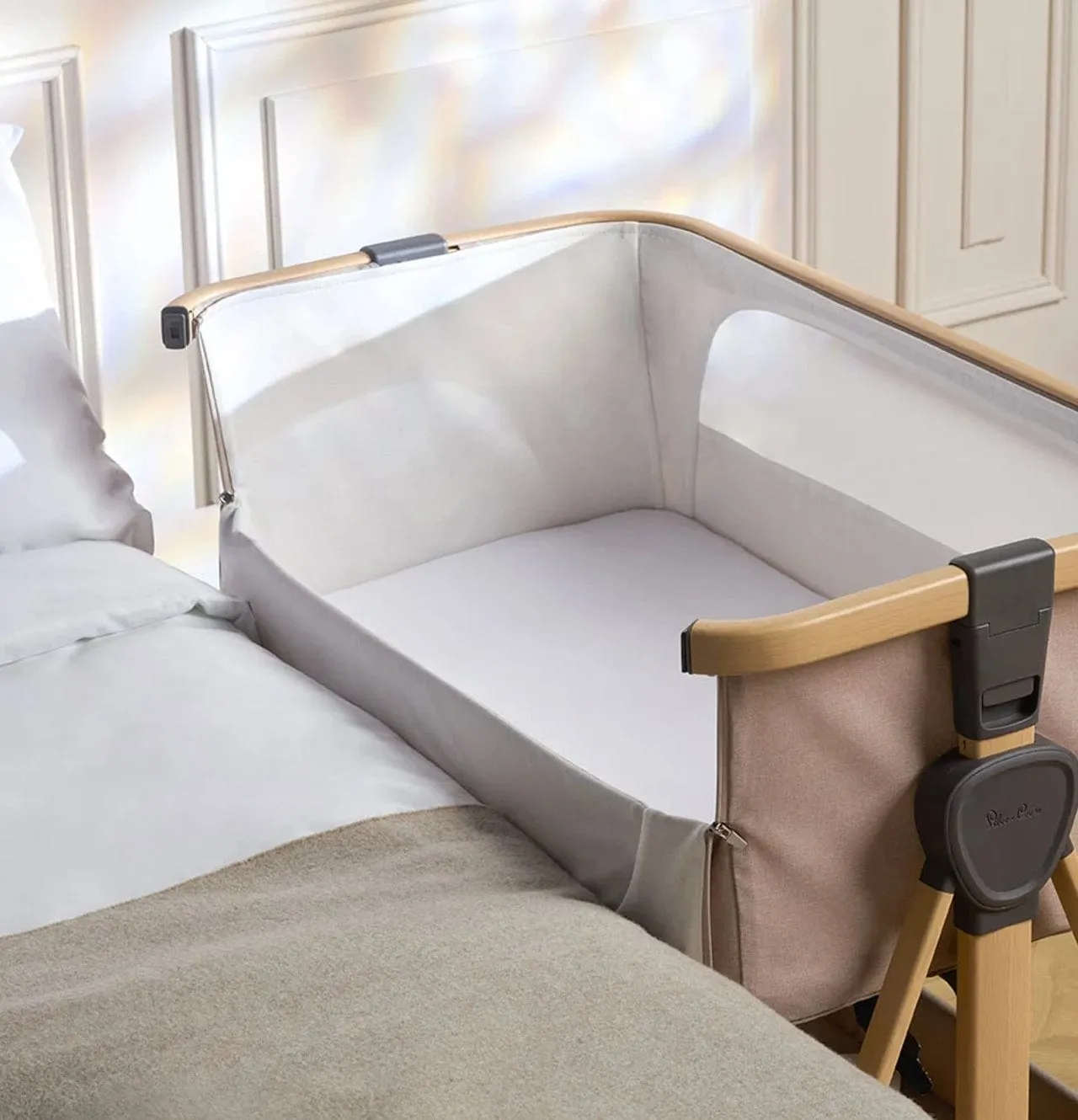 Silver Cross Lunar Bedside Crib - Oatmeal