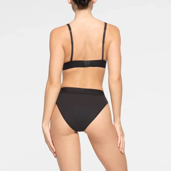 SKIMS Cotton Rib Plunge Bralette, NWT.