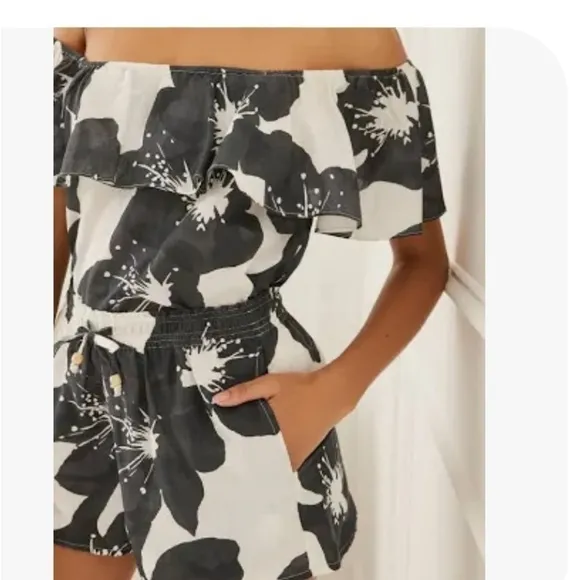 Something Navy The Daisy floral linen-cotton blend drawstring shorts NWOT