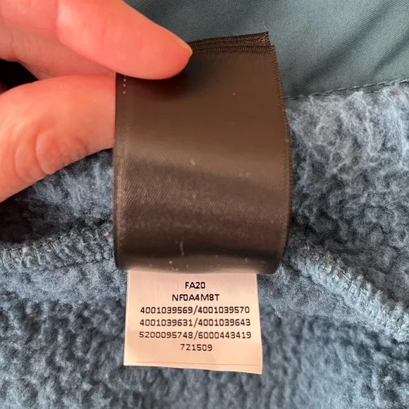 {The North Face} Liberty Cragmont Pullover Fleece in Teal - Women's Large