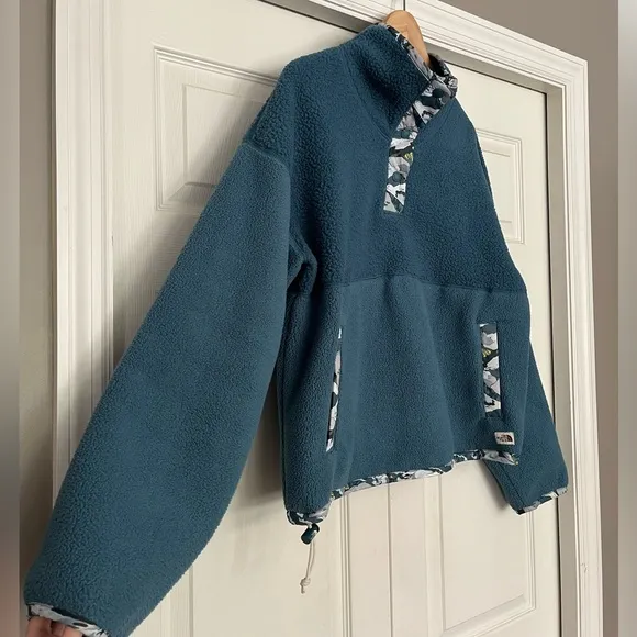 {The North Face} Liberty Cragmont Pullover Fleece in Teal - Women's Large