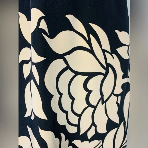 Tibi  New York NWT Women’s Black and Cream Floral Accent Silk Puff Dress…